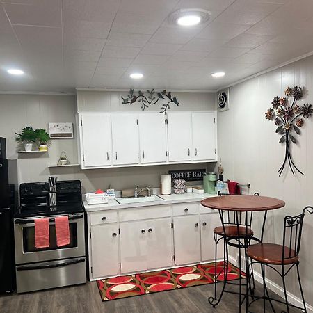 Cozy Buffalo Home-Sleeps 4 Lackawanna Екстериор снимка