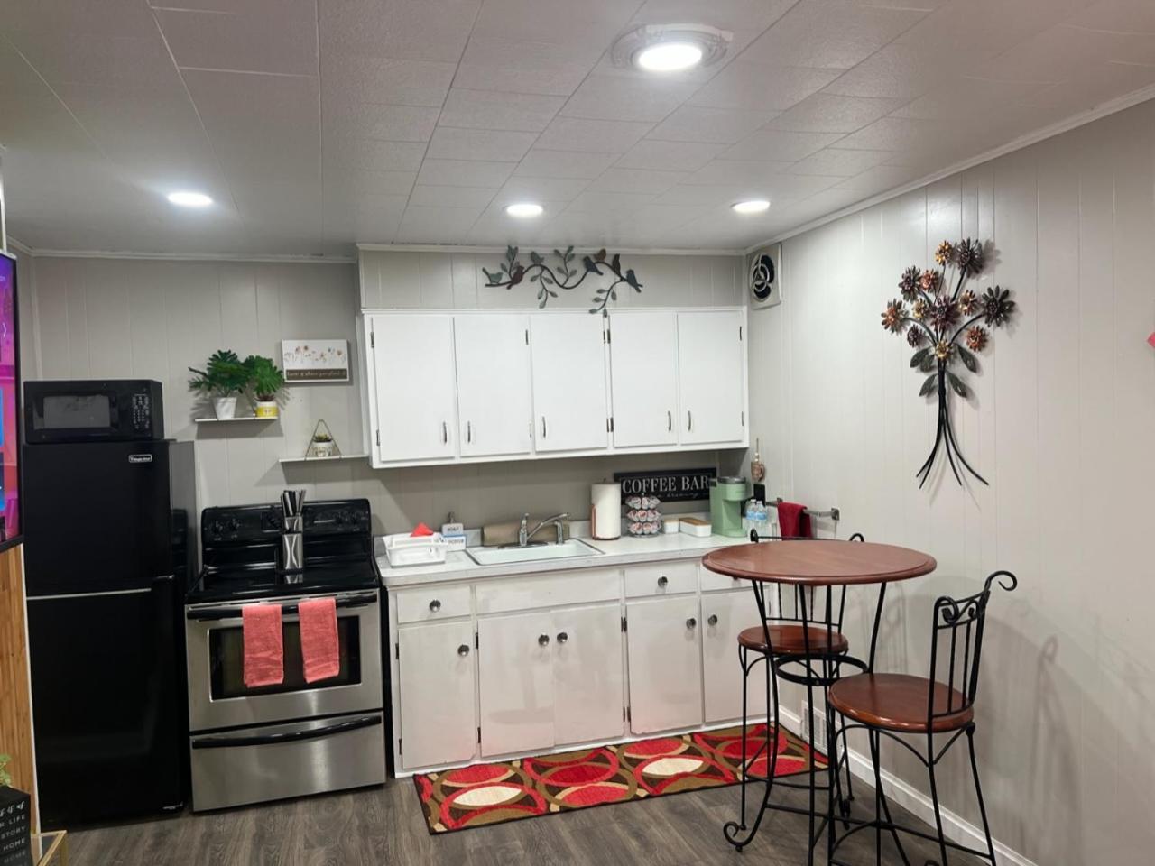 Cozy Buffalo Home-Sleeps 4 Lackawanna Екстериор снимка